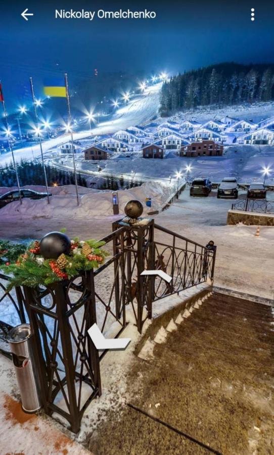 Amstelski Hotel Bukovel Bagian luar foto