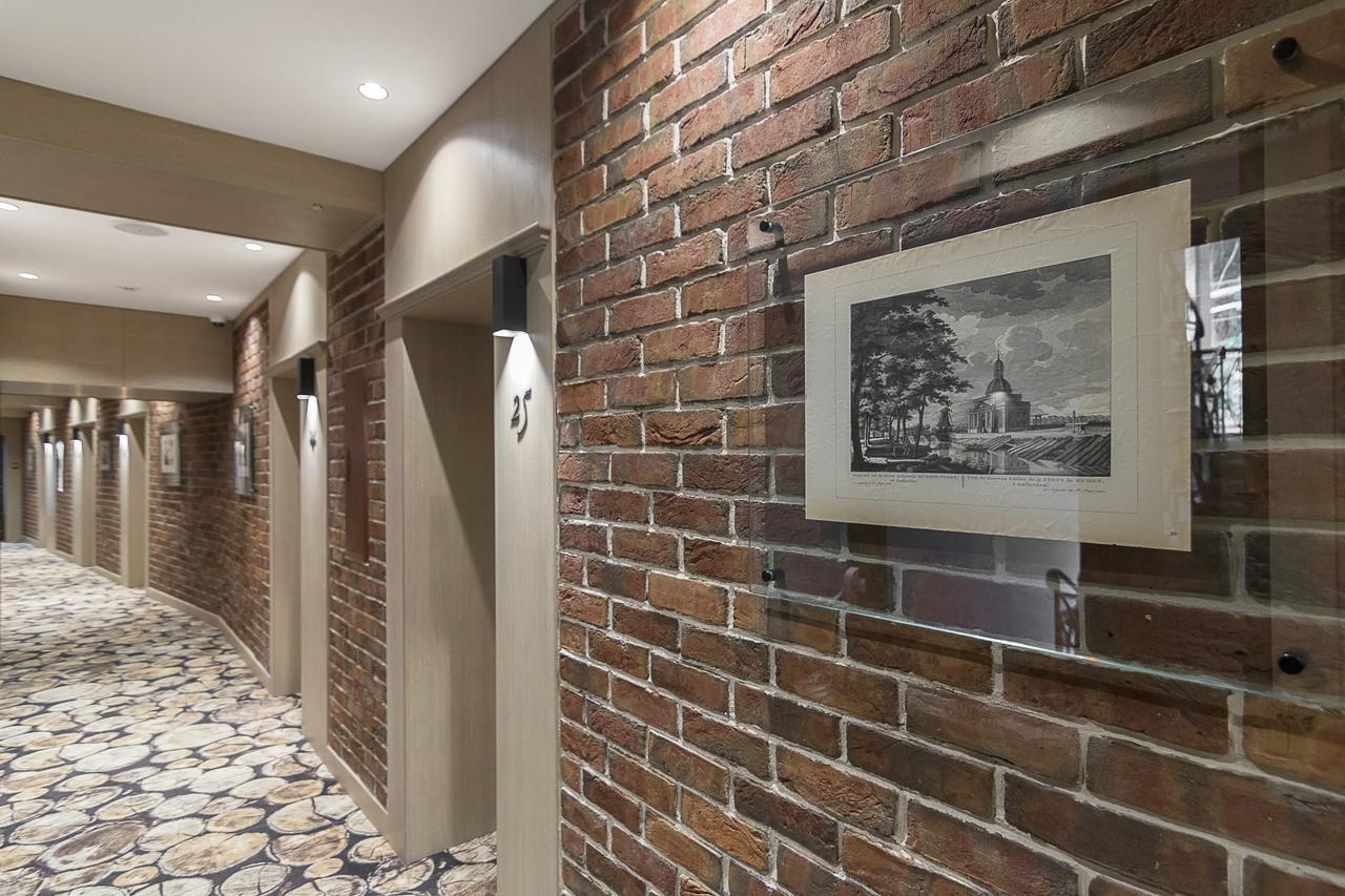 Amstelski Hotel Bukovel Bagian luar foto